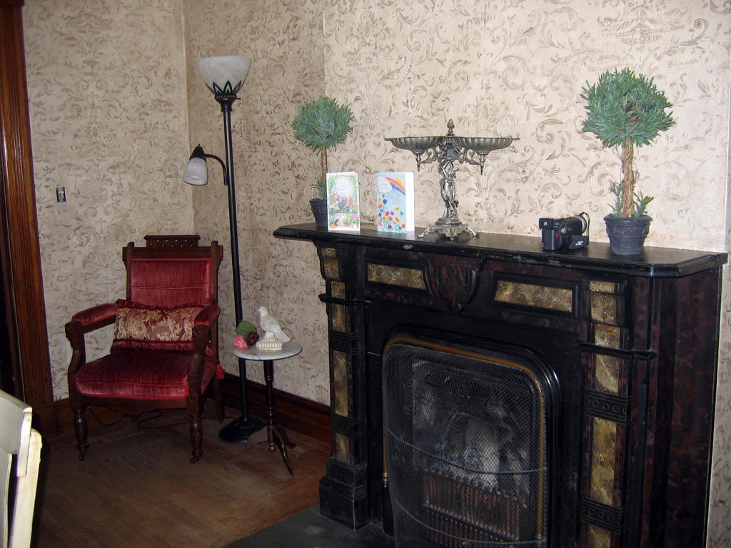 original-fireplace-in-dining-room.jpg